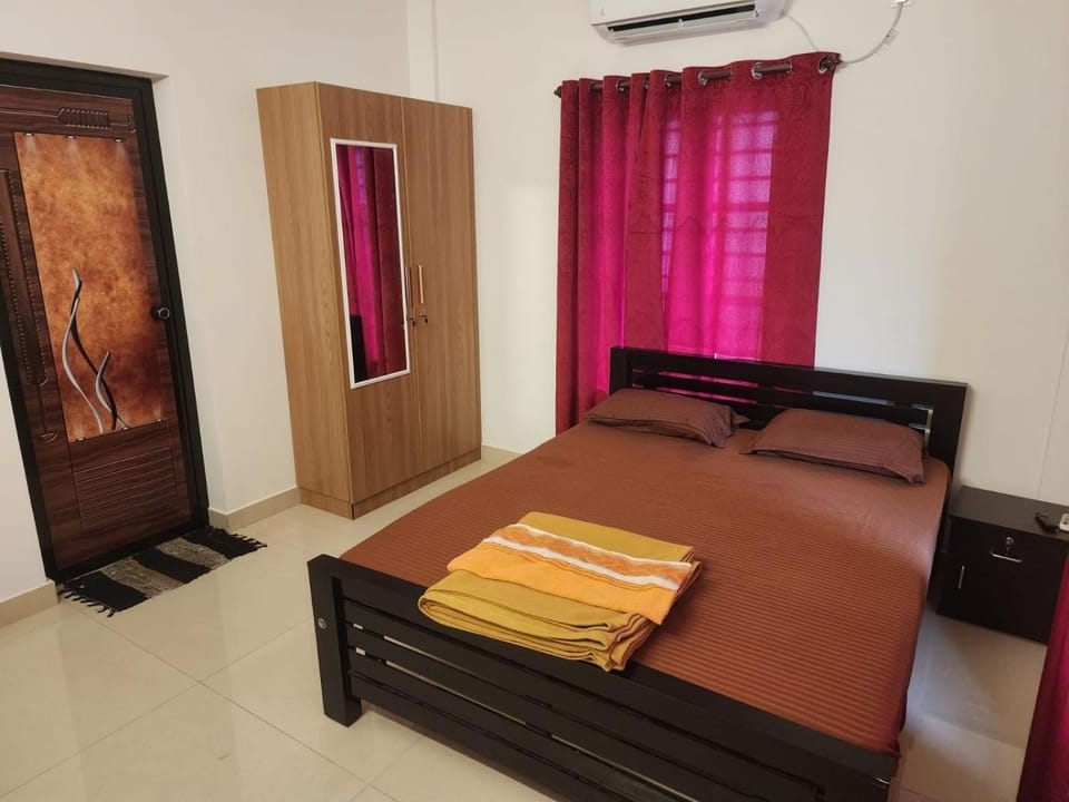 Bed, Bedroom, air conditioner