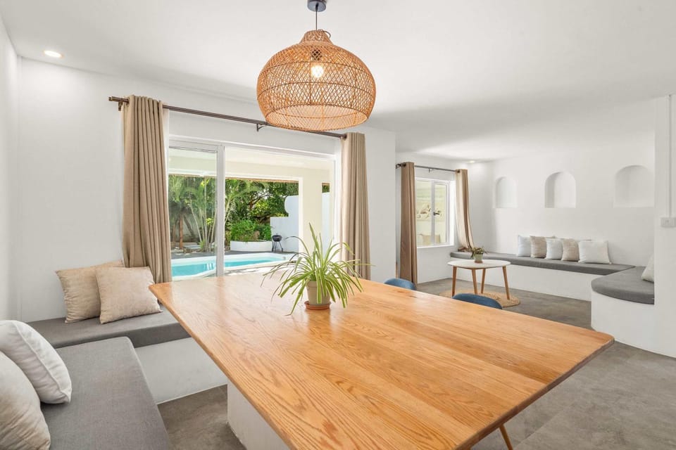 Villa Mahana - Tropical Retreat & Private Pool Villa in Rivière Noire District, Mauritius
