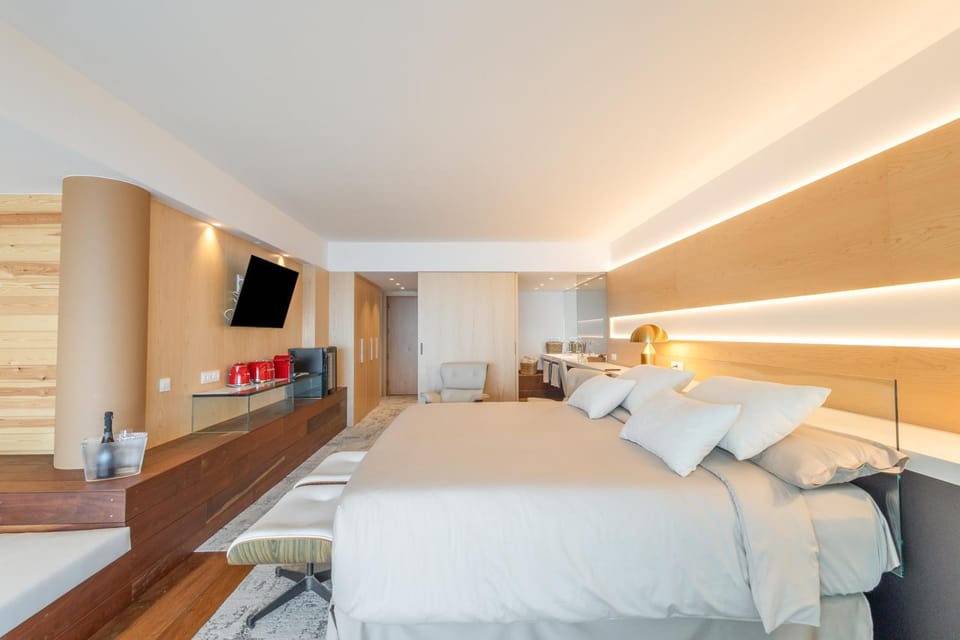 Living room, Bedroom