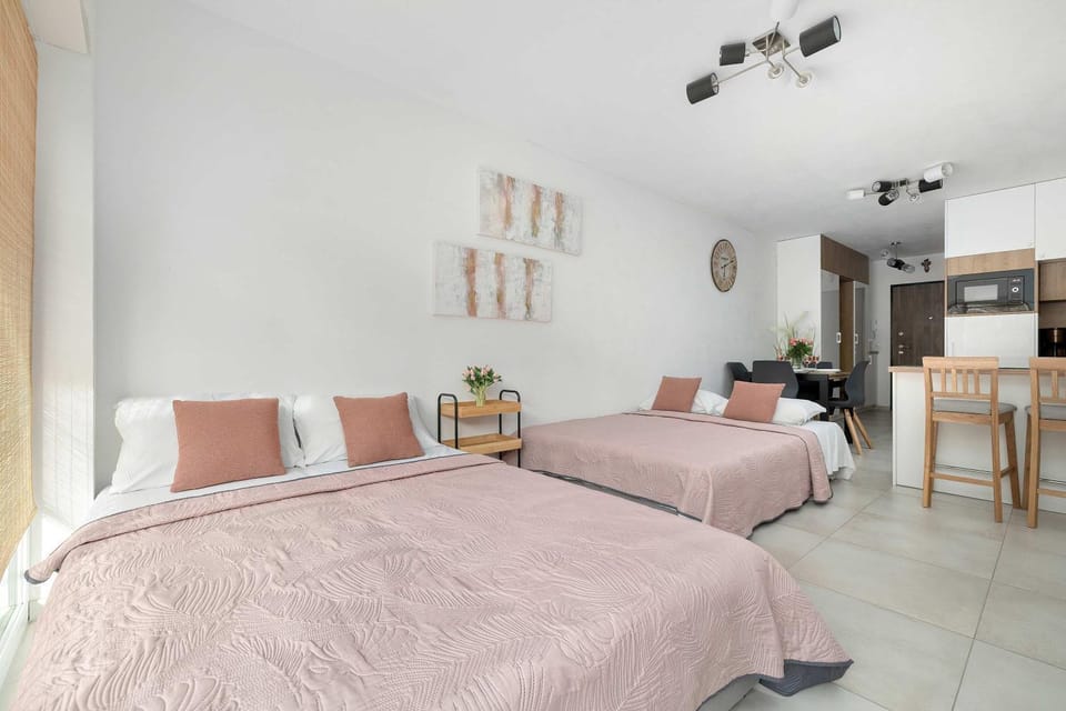 Kitchen or kitchenette, Photo of the whole room, Bedroom