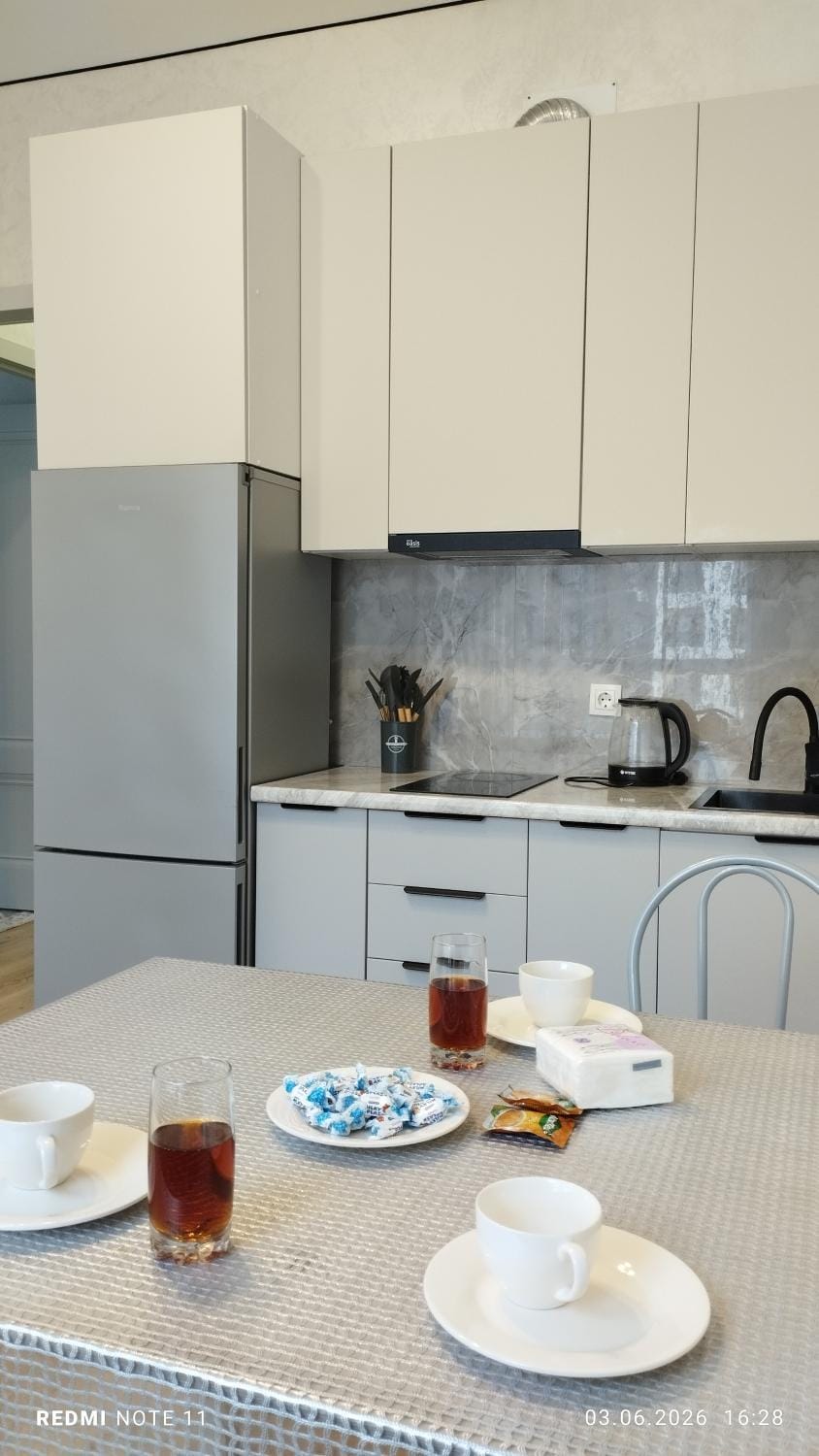 Coffee/tea facilities, Kitchen or kitchenette, Dining area, minibar, stove