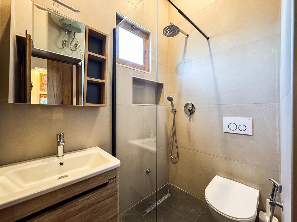 Shower, Toilet, Bathroom