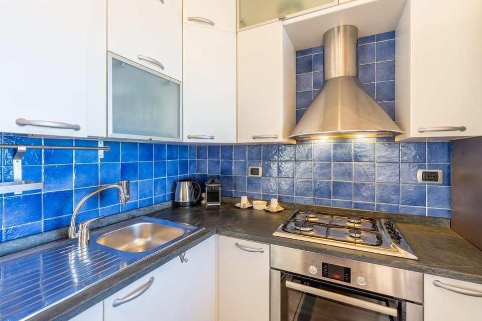 Kitchen or kitchenette, oven, stove