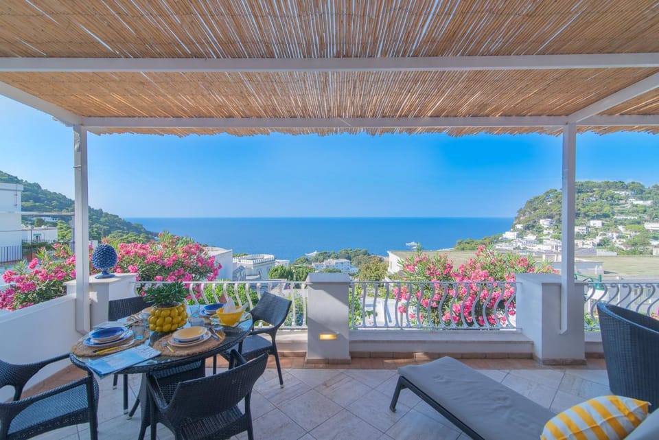 Day, Natural landscape, View (from property/room), Balcony/Terrace, Dining area, Mountain view, Sea view