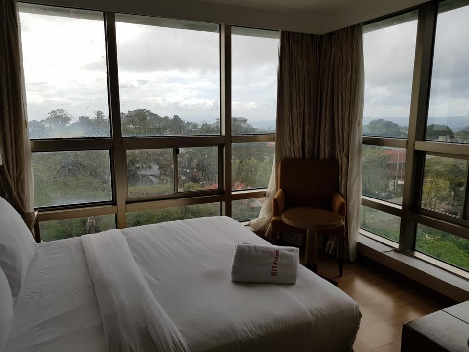 View (from property/room), Bedroom, Lake view