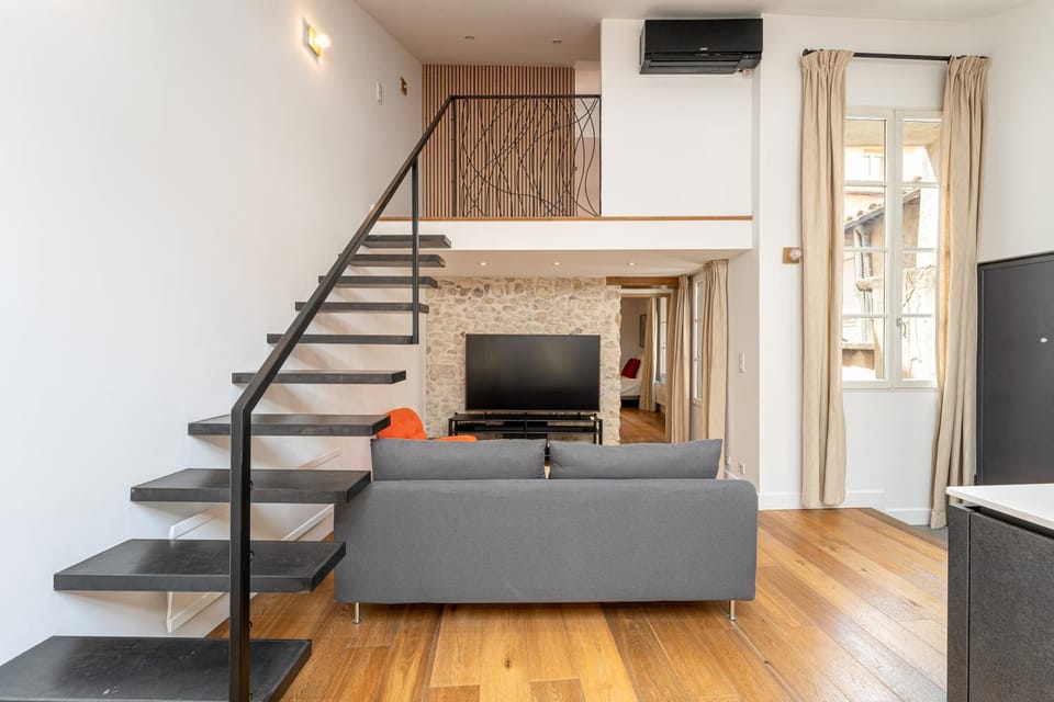 Communal lounge/ TV room, TV and multimedia, Living room, Seating area