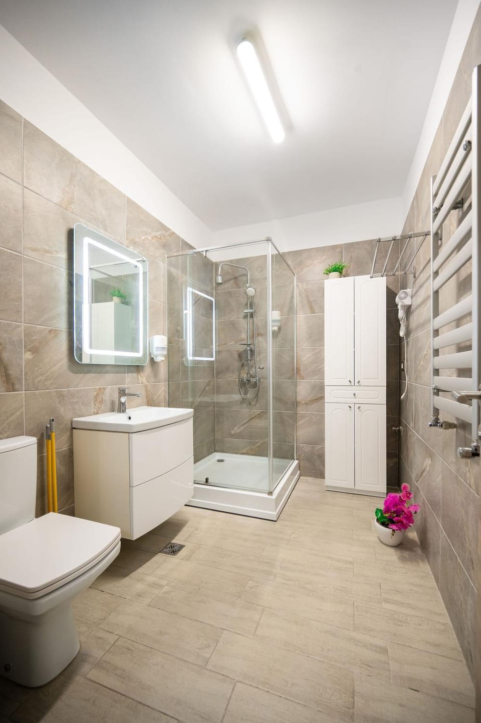 Endless Summer Suite 64 Pools Spa Prarking Beach Resort Apartment in Constanța County