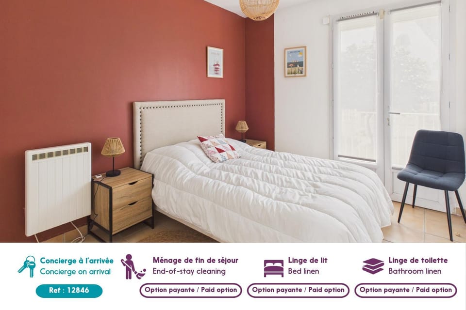 Bed, Bedroom