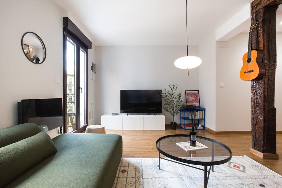 Spacious Apartment Near Casco Viejo Apartment in Bilbao