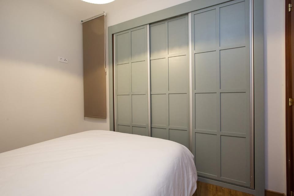 Spacious Apartment Near Casco Viejo Apartment in Bilbao