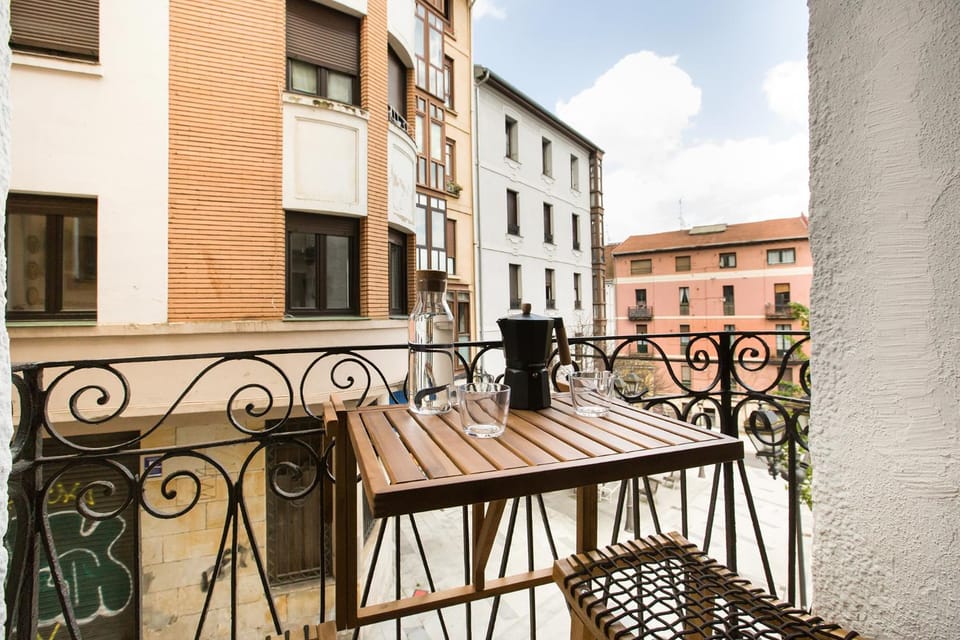 Spacious Apartment Near Casco Viejo Apartment in Bilbao