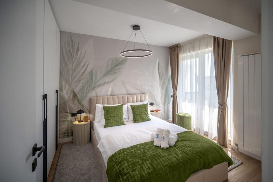 Green Laguna in Infinity pool and spa Apartment in Constanța County