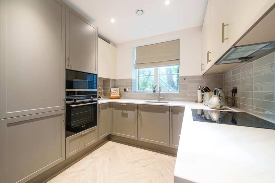 Winchester City Escape - Modern & Comfortable Apartment in Winchester