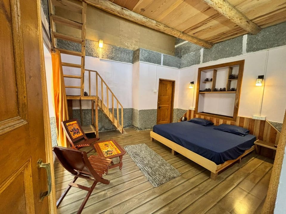 Tirthan river and wildlife cottage Apartment in Himachal Pradesh