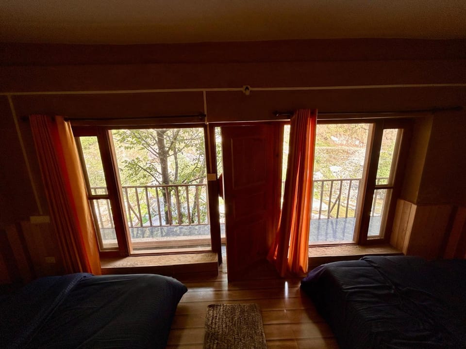Tirthan river and wildlife cottage Apartment in Himachal Pradesh