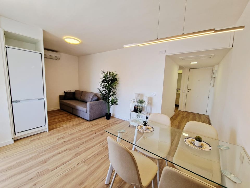 Marina & Mountains View Apartment in Fuengirola