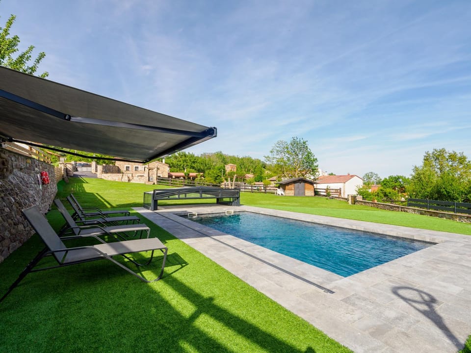 Property building, Swimming pool