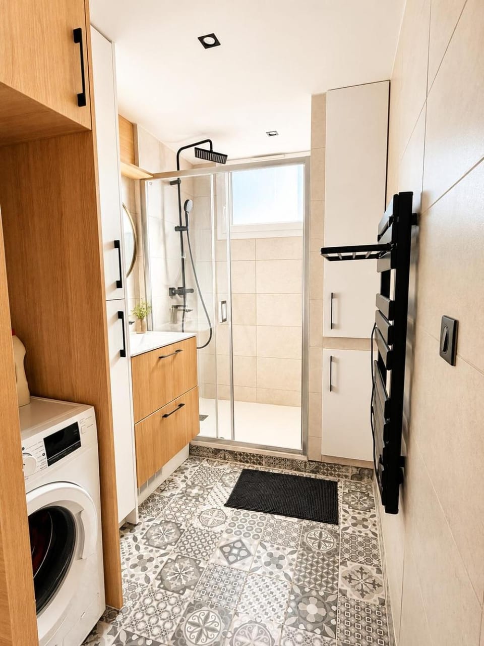 Groovy Suite, Jacuzzi et Clim, T3 métro Saint Cyprien Apartment in Toulouse