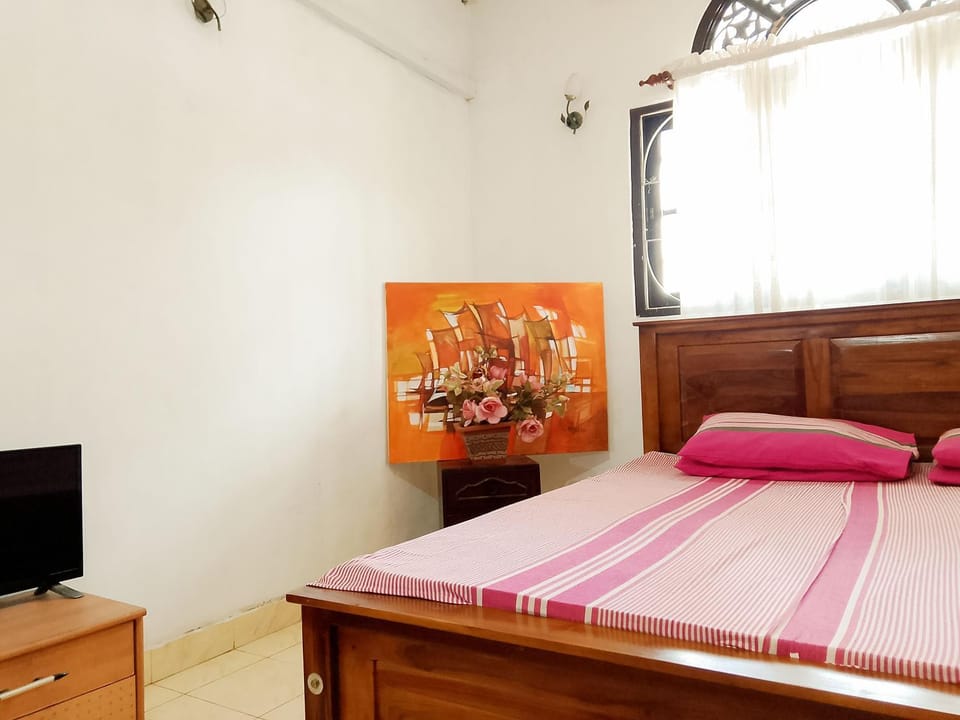Green Birds Villa Bed and Breakfast in Negombo