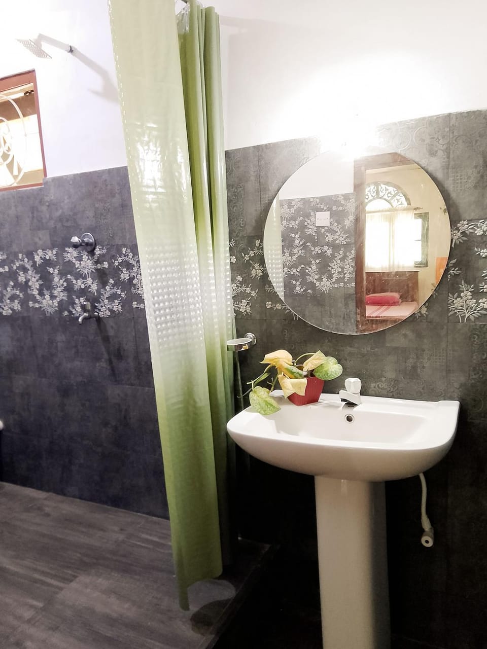 Green Birds Villa Bed and Breakfast in Negombo
