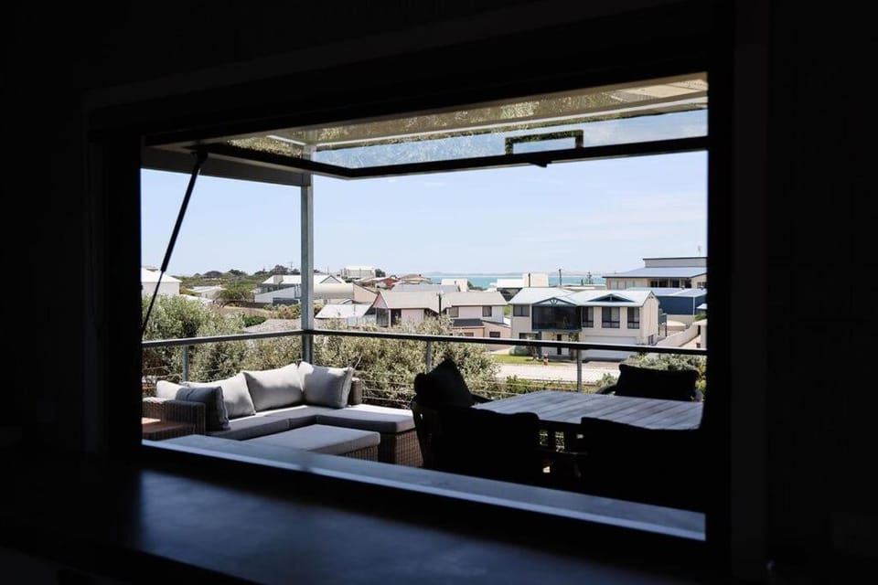 Oceans 10 House in Robe