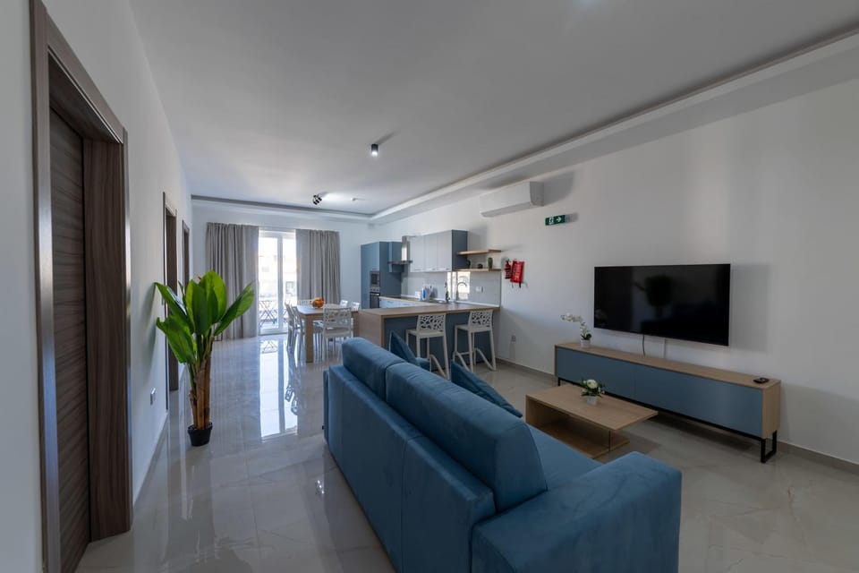 Swieqi Brand New 3BDR Flat - Spacious Getaway Apartment in Malta