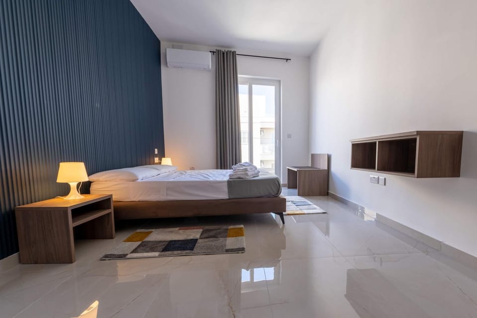 Swieqi Brand New 3BDR Flat - Spacious Getaway Apartment in Malta