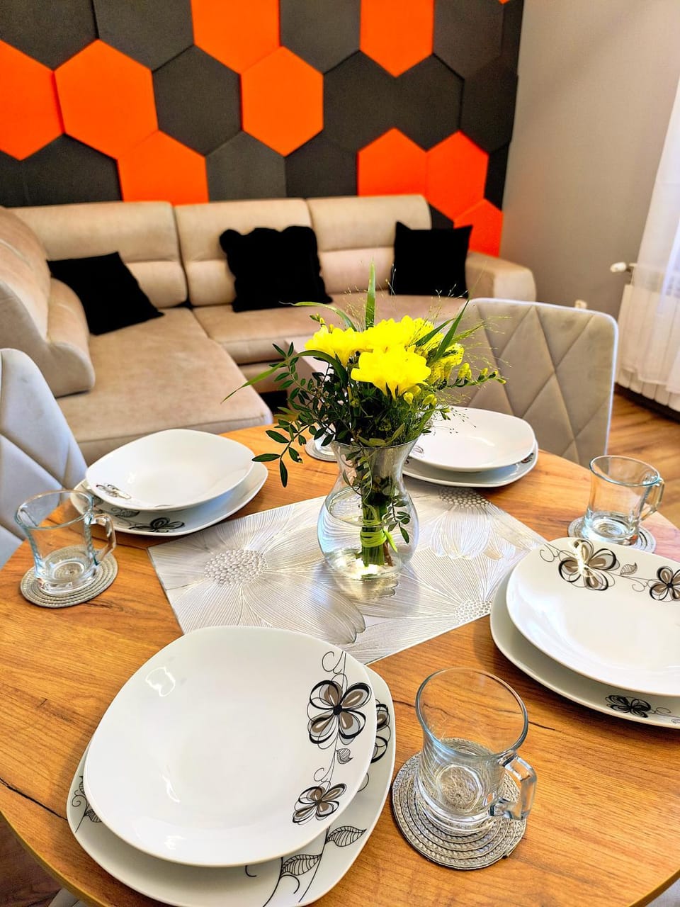 Living room, Seating area, Dining area