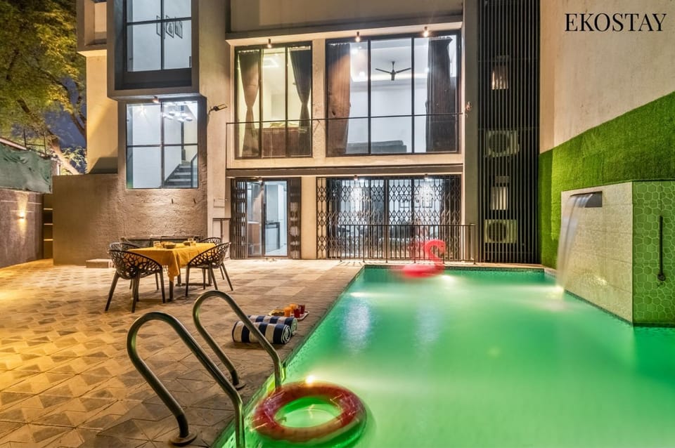 Patio, Game Room, Swimming pool