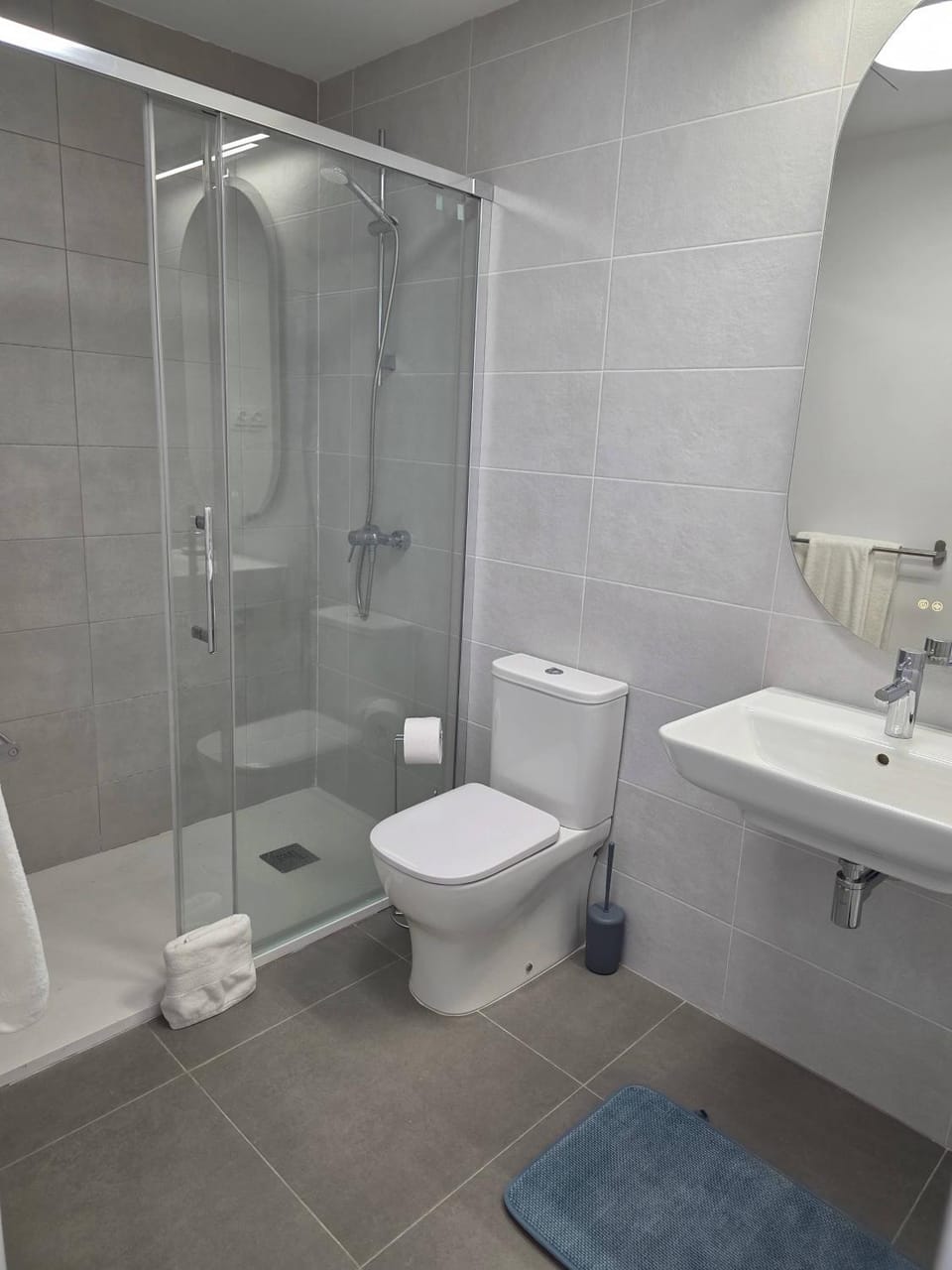 Pool - FREE Parking - Balcony - Close to stores Apartment in Estepona