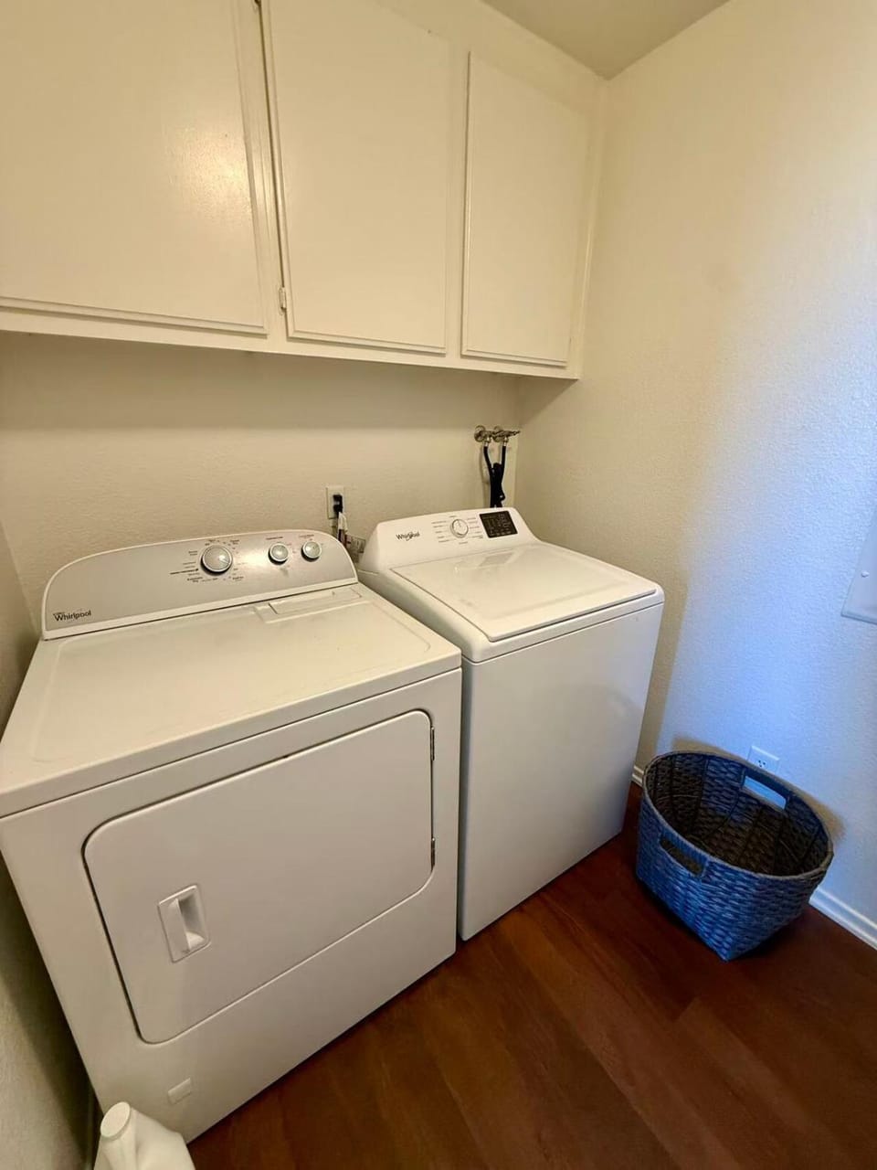 Spacious 1BR Home Near Woodbury Town Center Apartment in Tustin