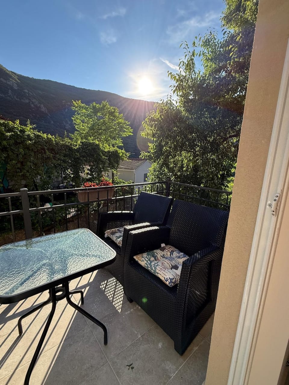 Brand new Vanilla suite with free parking Apartment in Kotor Municipality