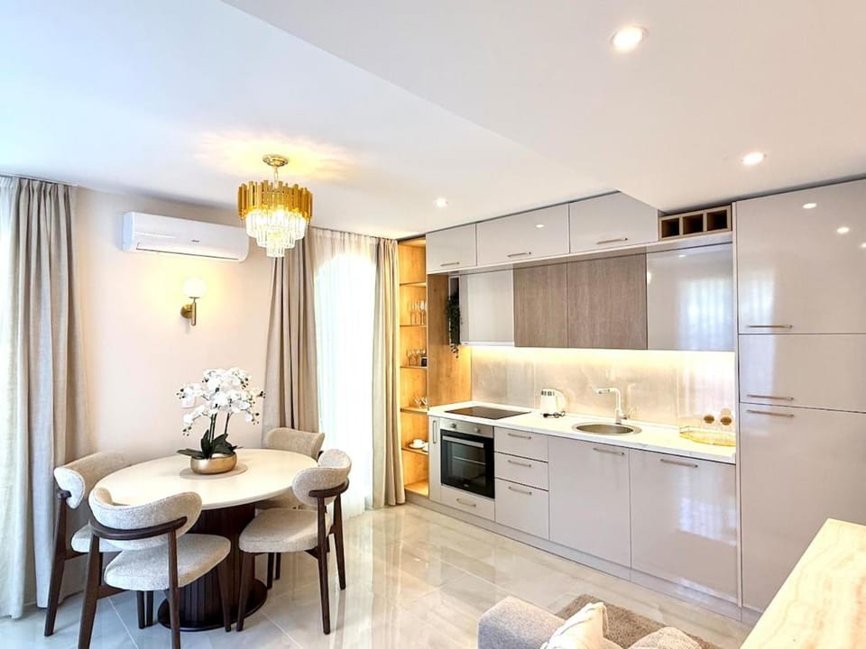 Brand new Vanilla suite with free parking Apartment in Kotor Municipality