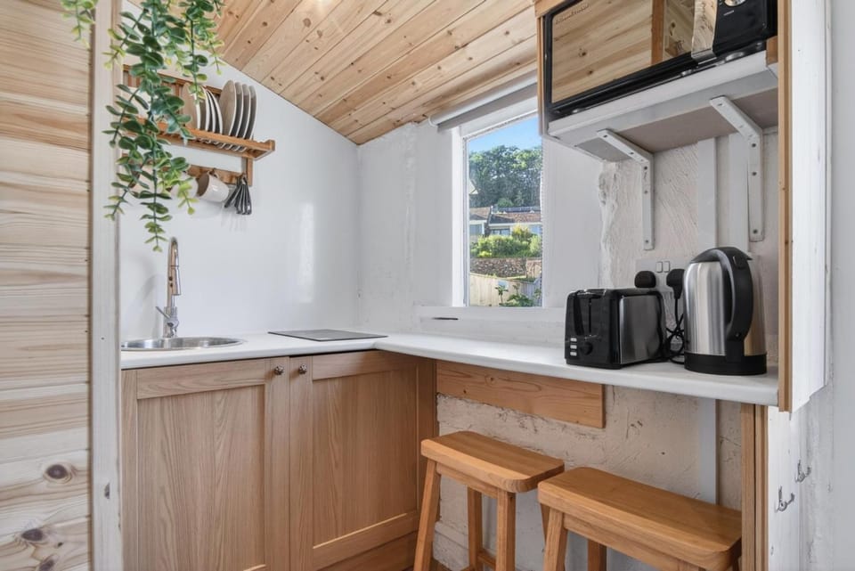 The Brook Nook - Studio - Dale Apartment in Marloes and St. Brides