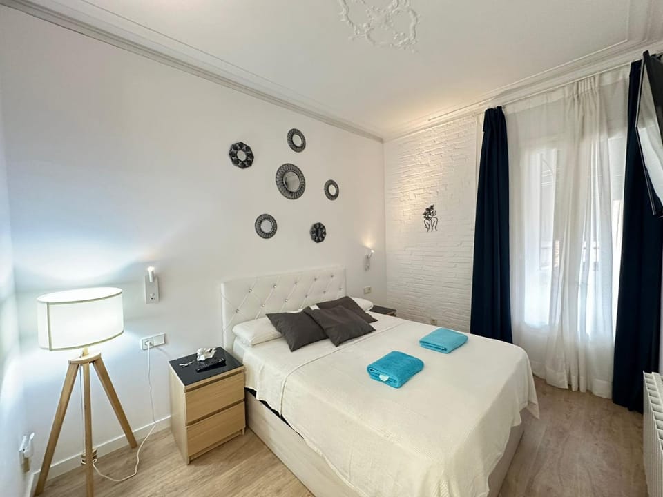 Rooms Flor218 Bed and Breakfast in Barcelona