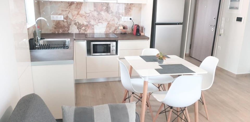 Helios House Metamorfosi & Parking Apartment in North Athens Regional Unit, Greece