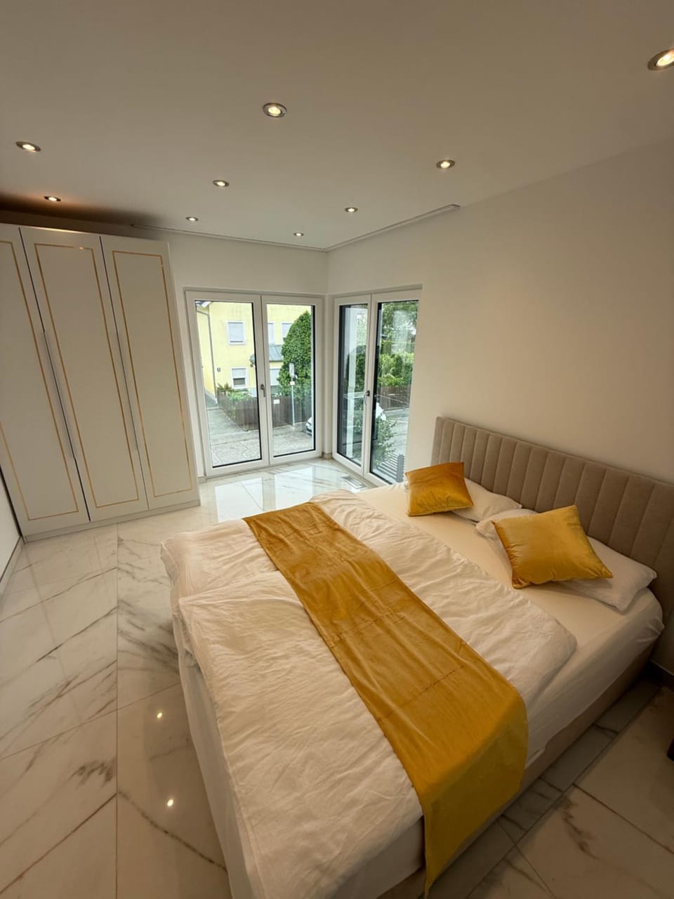 Luxury Villa Munich Neubiberg Apartment in Munich