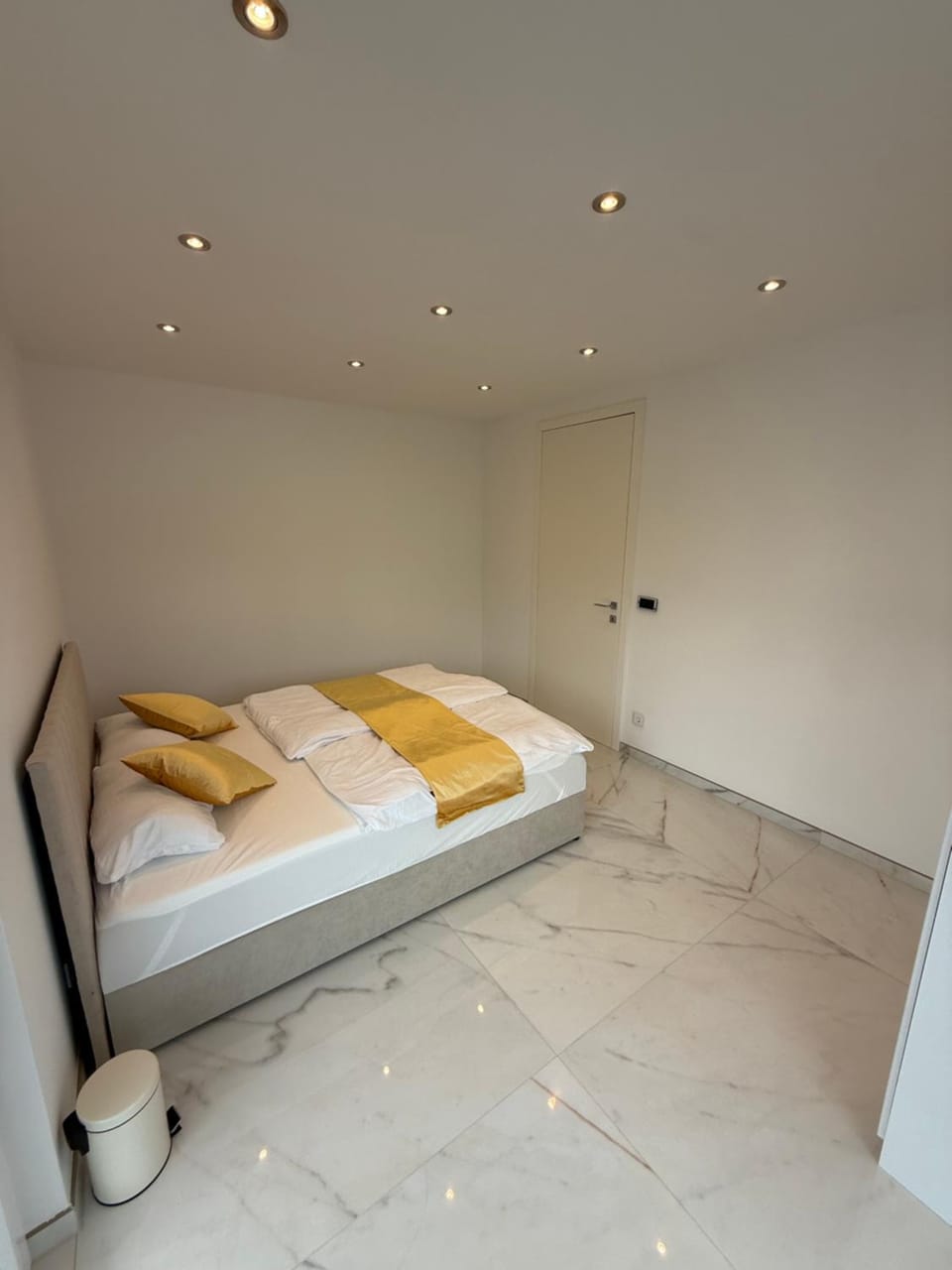 Luxury Villa Munich Neubiberg Apartment in Munich