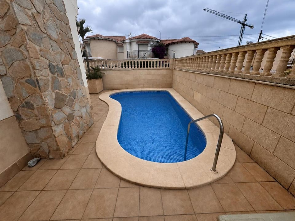Swimming pool, Swimming pool