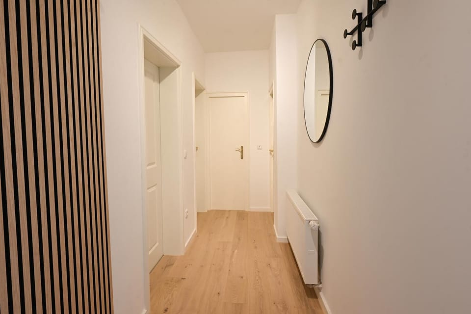 Bed, Bathroom, Photo of the whole room, Bedroom