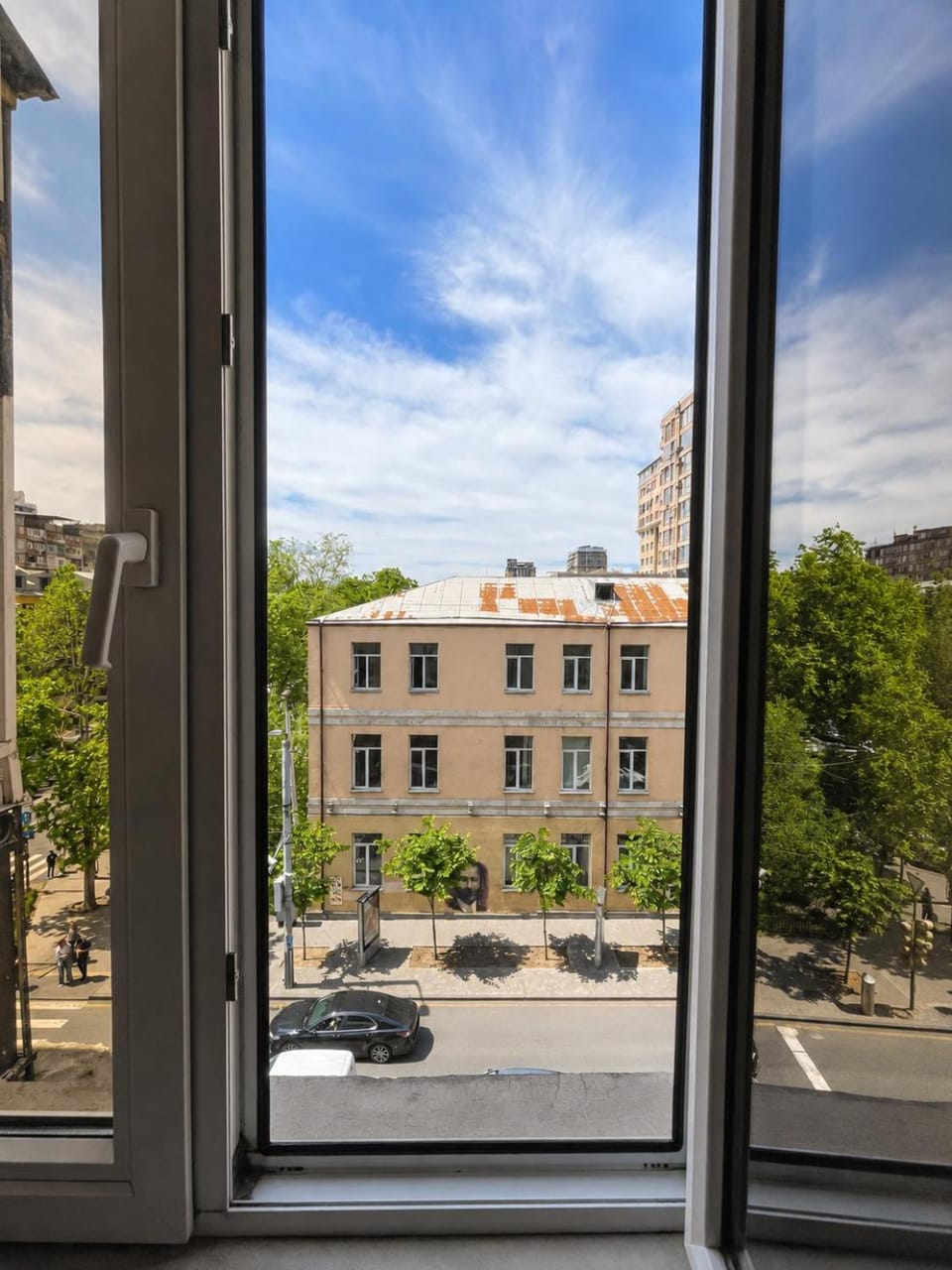 City view, Quiet street view