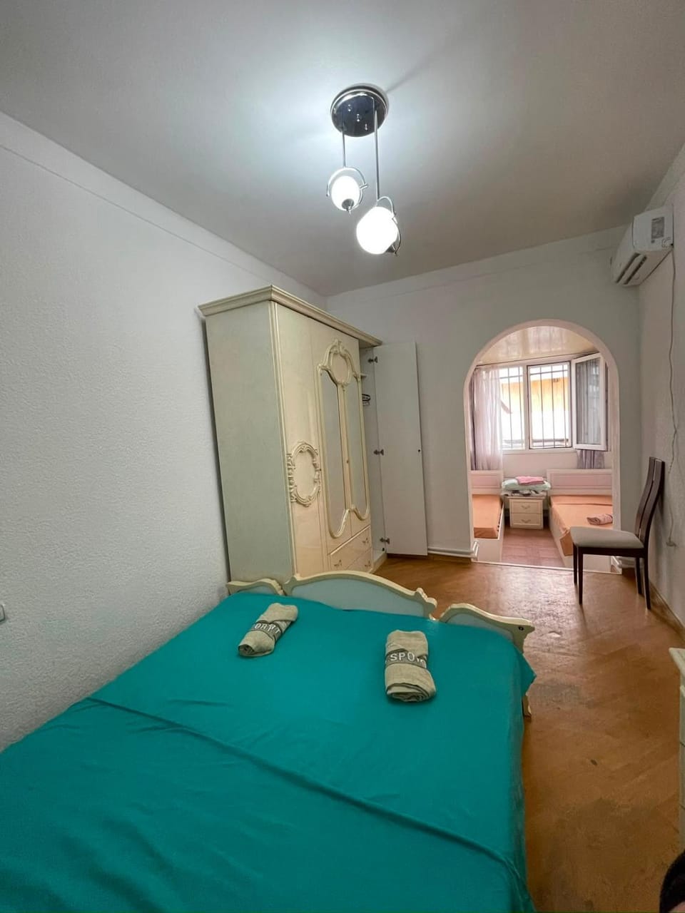 Shower, Toilet, Patio, Staff, Bed, Bathroom, View (from property/room), Balcony/Terrace, Photo of the whole room, Guests, City view, Garden view, Street view, Breakfast, Drinks, Alcoholic drinks, Non alcoholic drinks, children, young children, older children, group of guests, Family, Quiet street view, Inner courtyard view, bidet, hair dryier, heating, internet, pet friendly, soundproof, storage, towels, wardrobe, laundry, washing machine, dryer, kitchen, acessibility, air conditioner
