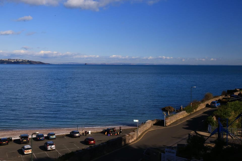 Autumn, Sea view