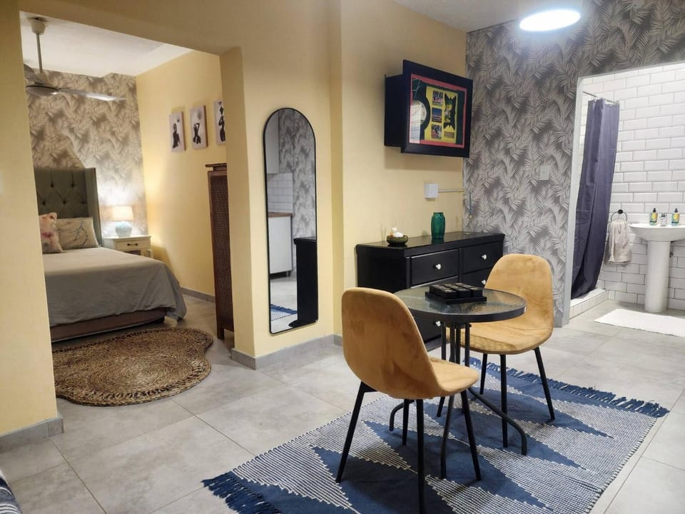 Charming Holiday House in Durban North - Your Perfect Getaway Awaits House in Umhlanga