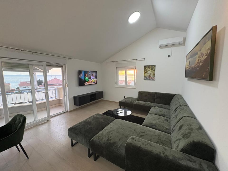 Romantic Sunrise Apartment Apartment in Podstrana