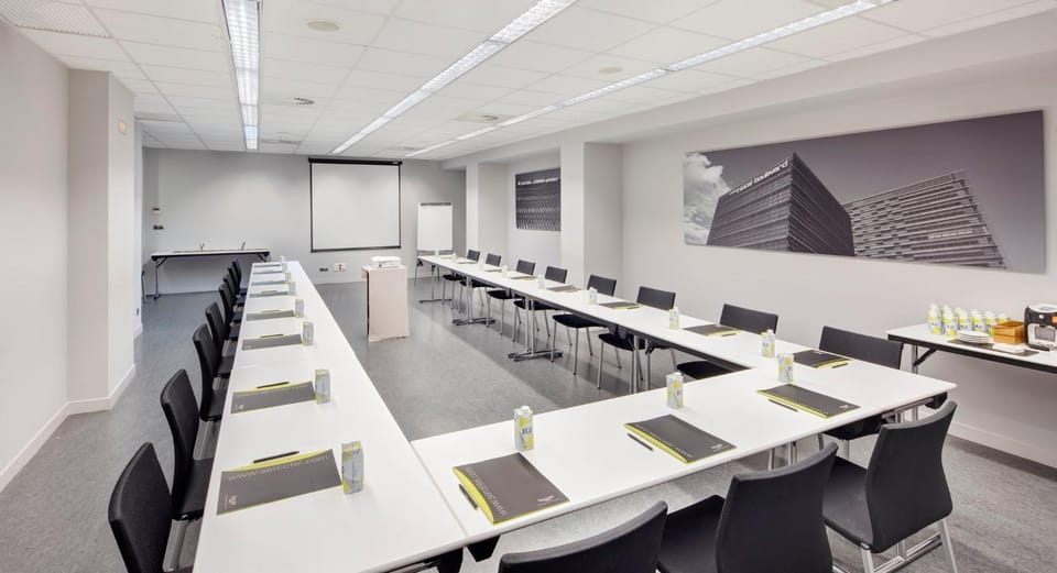 Meeting/conference room