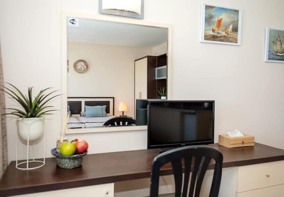 TV and multimedia, Seating area