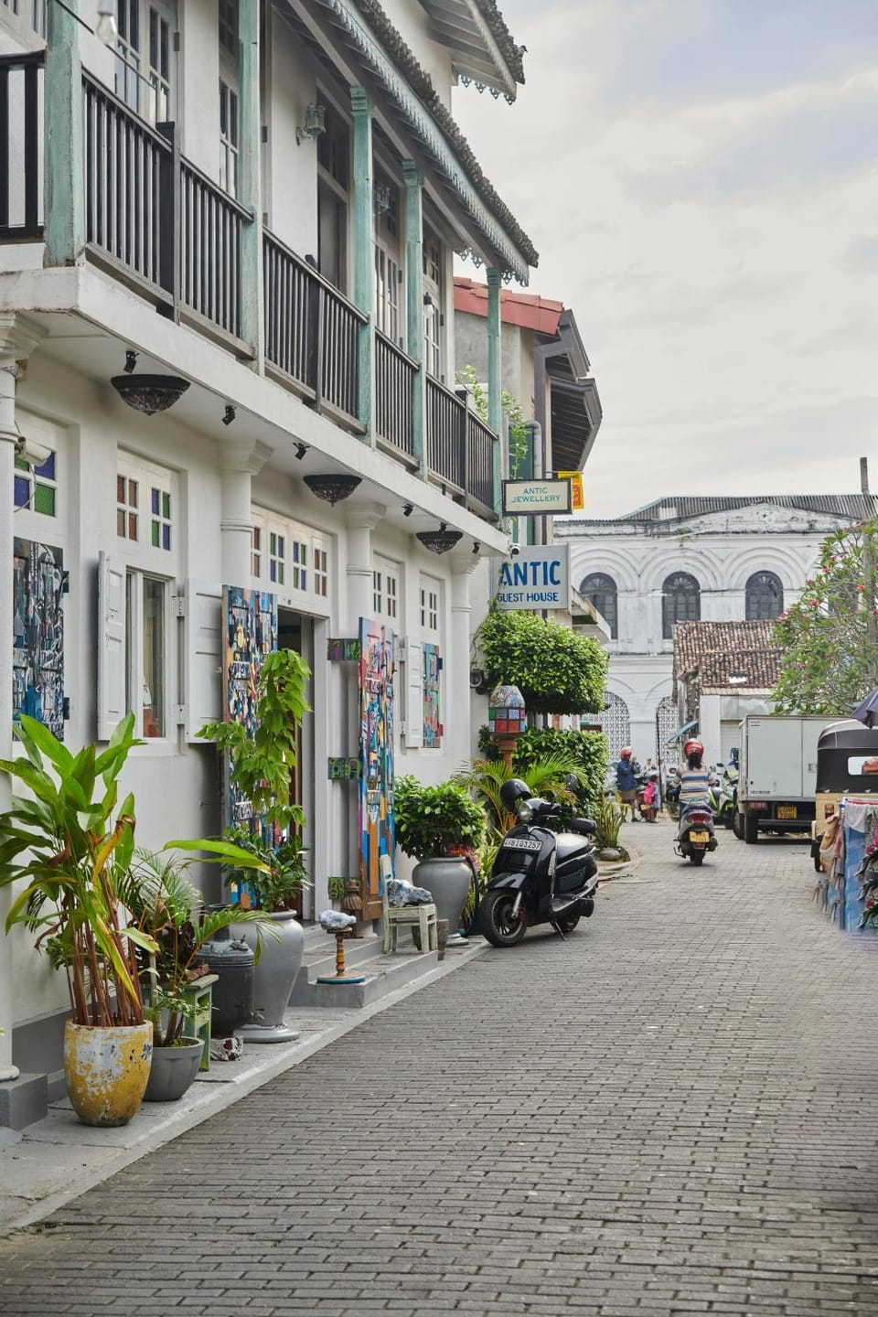 Property building, Neighbourhood, Street view, Location