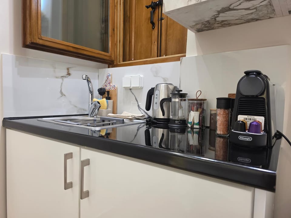 Coffee/tea facilities, Kitchen or kitchenette, minibar