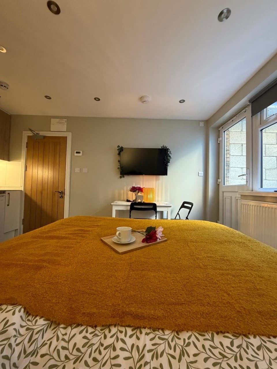Bed, TV and multimedia